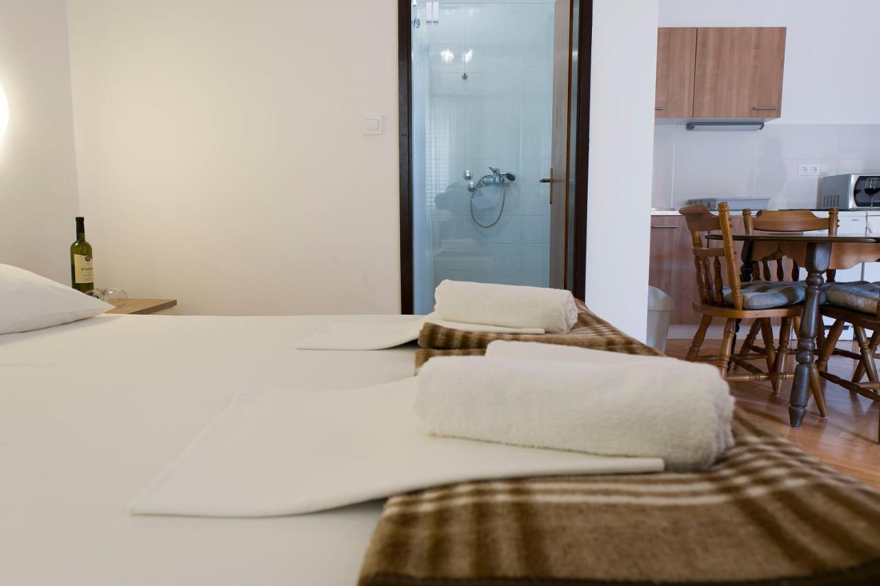 Apartments Victoria Trogir Ngoại thất bức ảnh