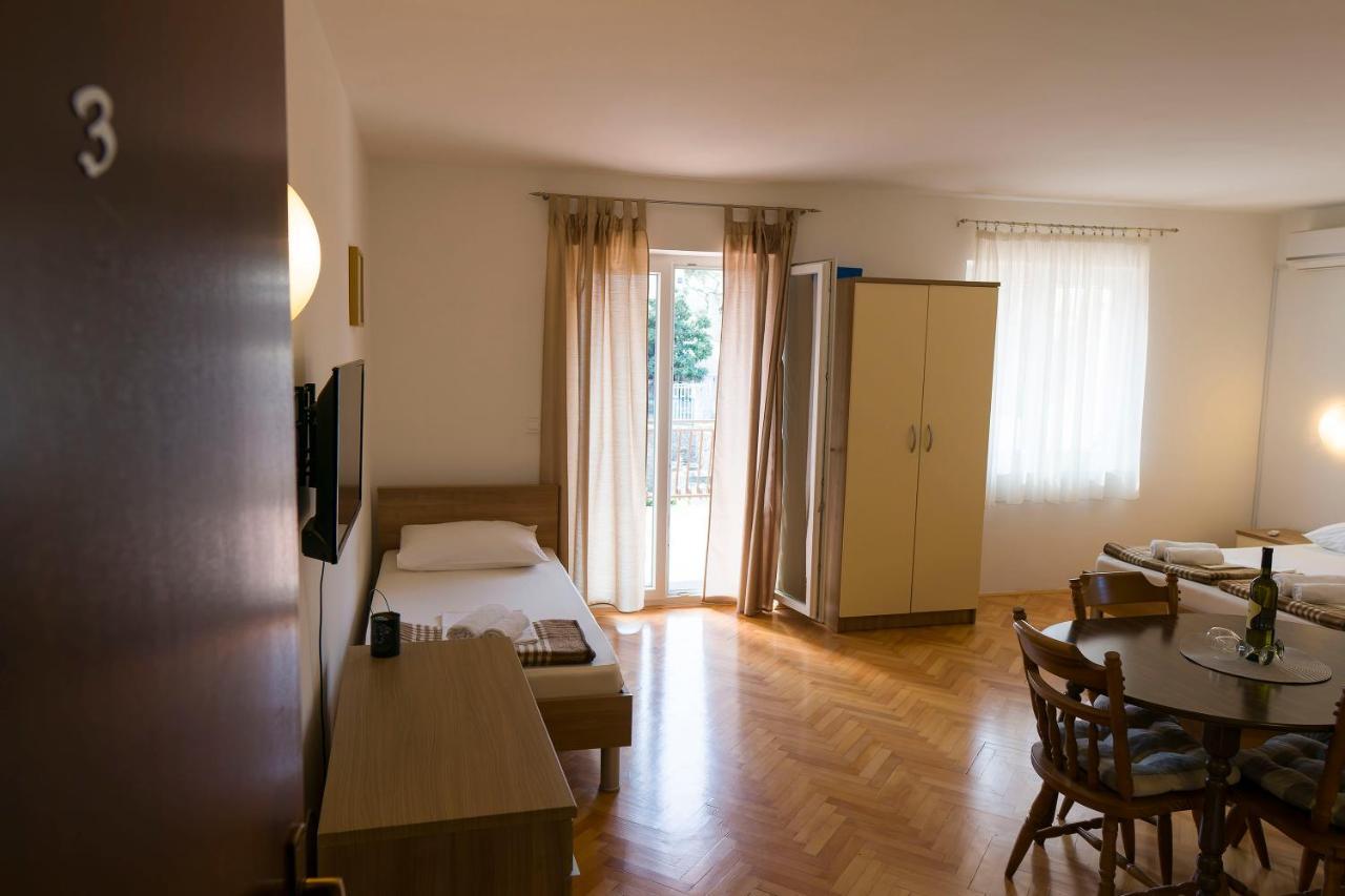 Apartments Victoria Trogir Ngoại thất bức ảnh