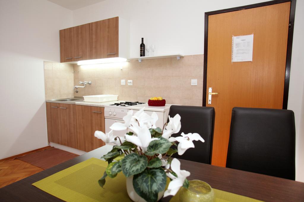 Apartments Victoria Trogir Ngoại thất bức ảnh